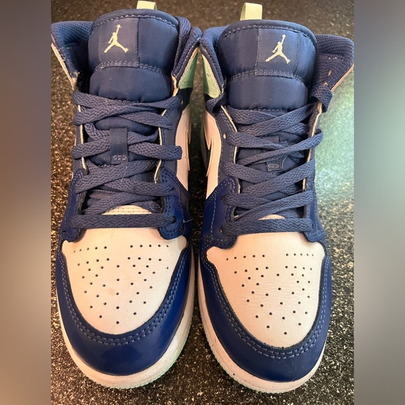 Jordan Youth Air Mid 1 Blue/Mint size 3 youth . - Picture 2 of 8